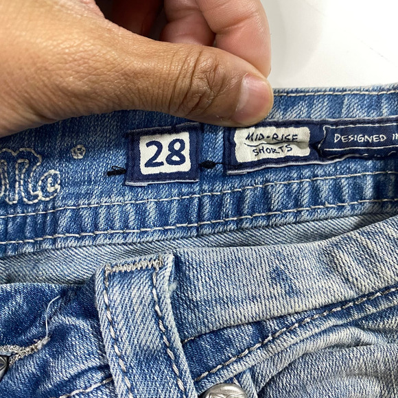 Miss Me Mid Rise Jean Shorts Jorts Women's 28 Y2k - Picture 3 of 6